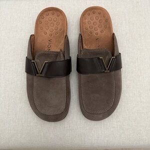 Vionic Maude Suede Leather Slip-On Mules